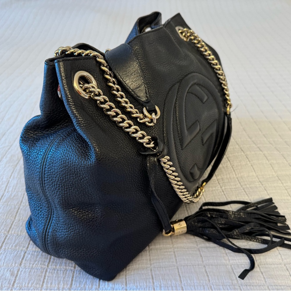 Gucci Black Leather Shoulder Bag with Gold Chain - Picture 4 of 10